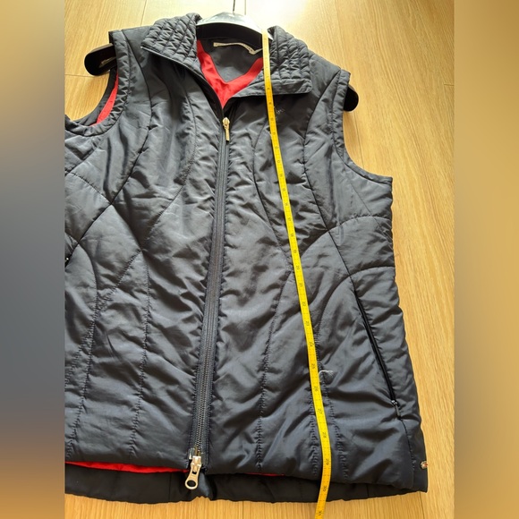 TOMMY HILFIGER 21” PTP Quilted Puffer Vest, Navy and Red, Size XL. - Picture 10 of 10